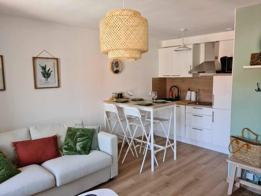 Les Coteaux De Mahe Apartment Tournon-sur-Rhone Exterior photo